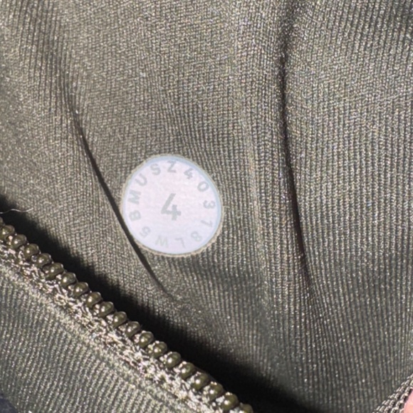 Lululemon Lot Size 4 Resellers Lot 6 pc 5 Leggings 1 Tank top - Picture 9 of 11